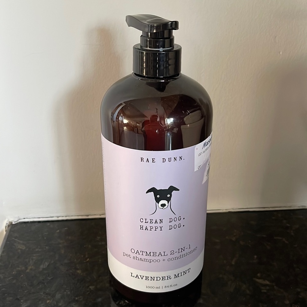 Rae Dunn - CLEAN DOG/HAPPY DOG - shampoo/conditioner